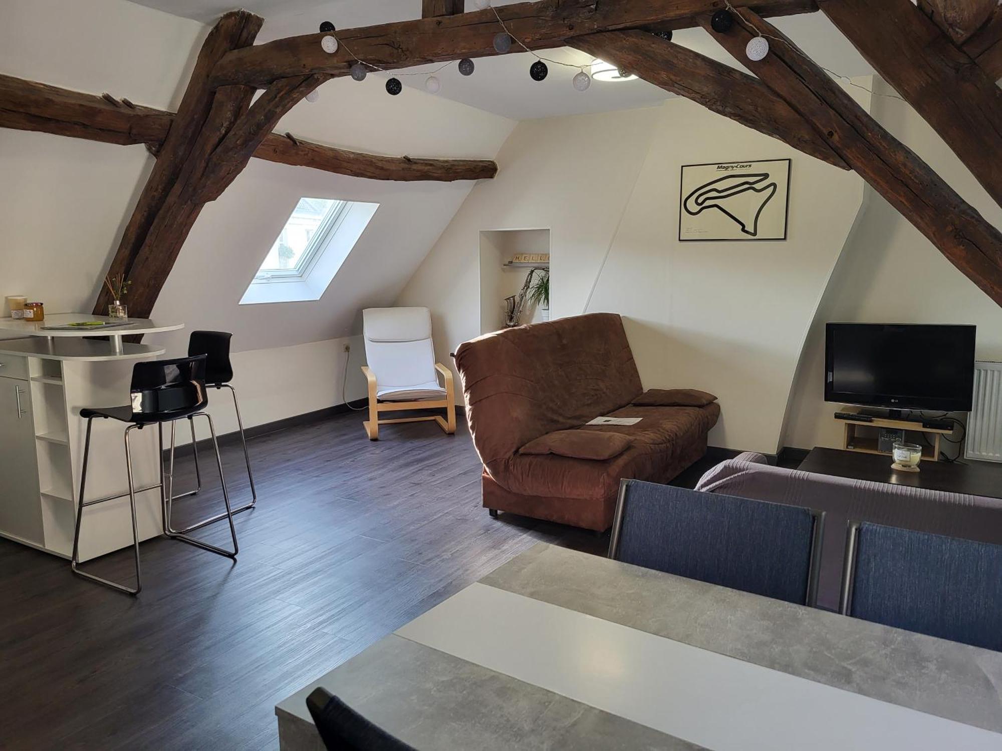 Appartement Au Pied Du Circuit De Мани-Кур Екстериор снимка